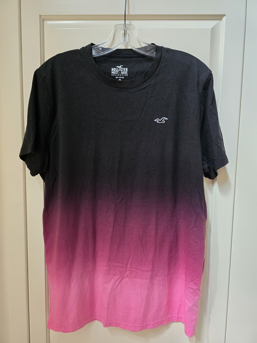 Hollister Men's Black to Pink Ombre Crew Tee
